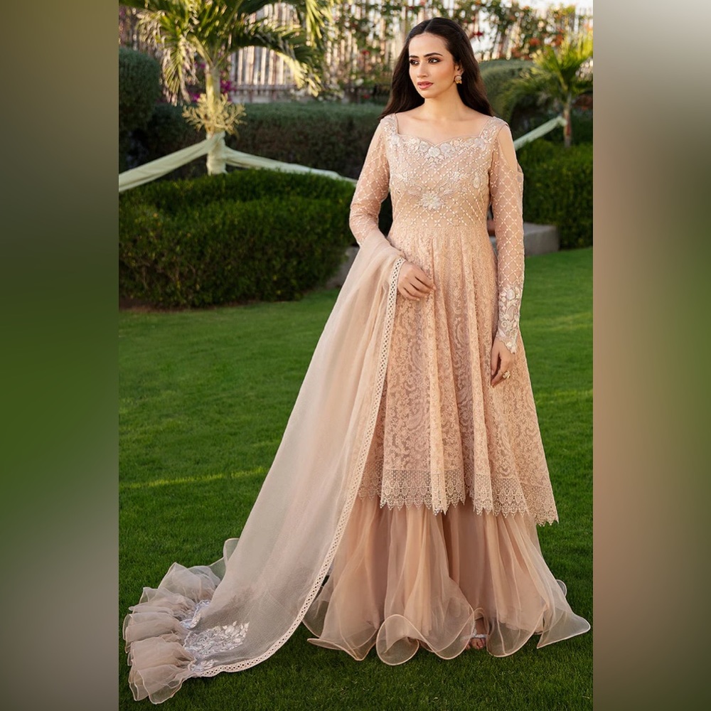 Brand new Pakistan or Indian Designer dress by Sunnia Manahil